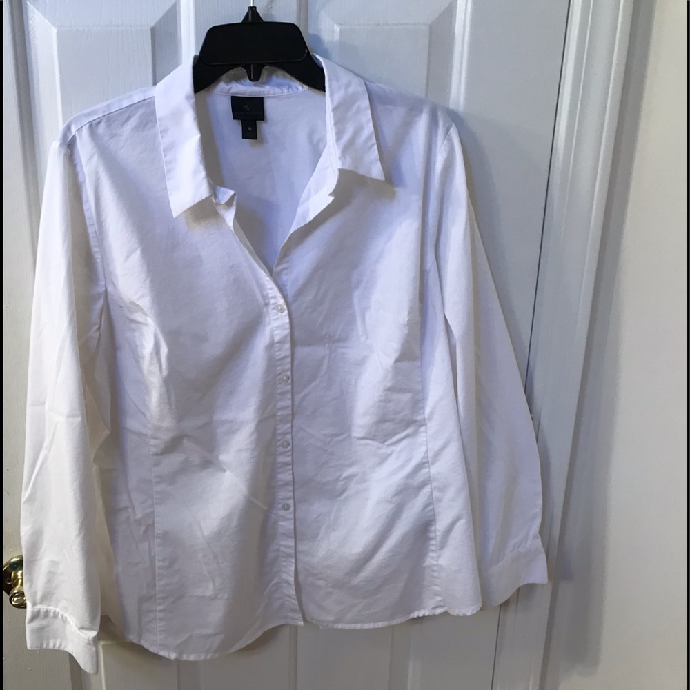Size 18 Worthington white button down shirt.